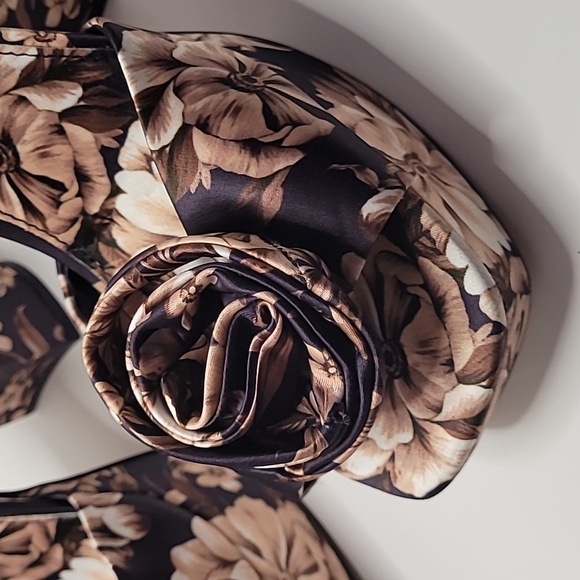 Express Floral Platform Heels - Picture 5 of 13